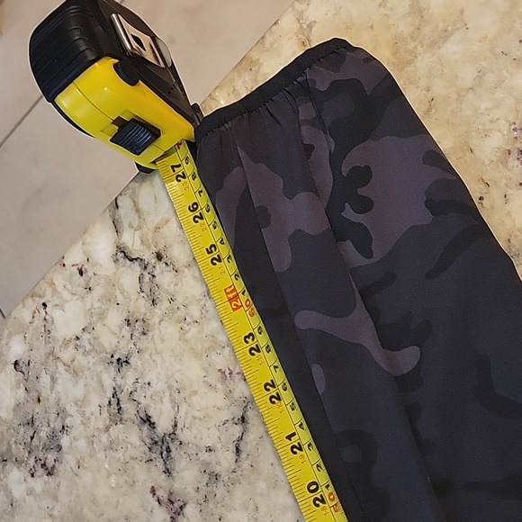 ZYIA ACTIVE FOREST CAMO ZIPPER HOODIE JACKET. - Picture 11 of 12